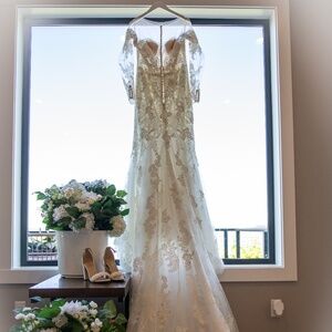 Pronovias Long Sleeve Sheath Mermaid Wedding Dress - Size 14